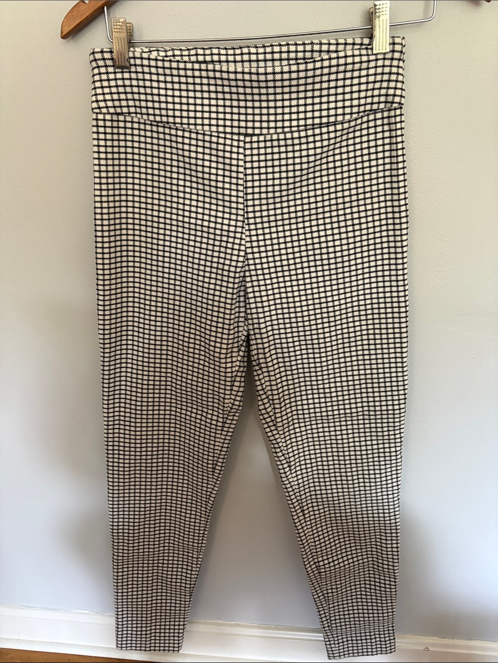 Adrienne Vittadini Cream & Black Grid High-Rise Leggings